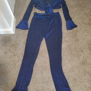 🥶 2 piece bell bottom set🥶